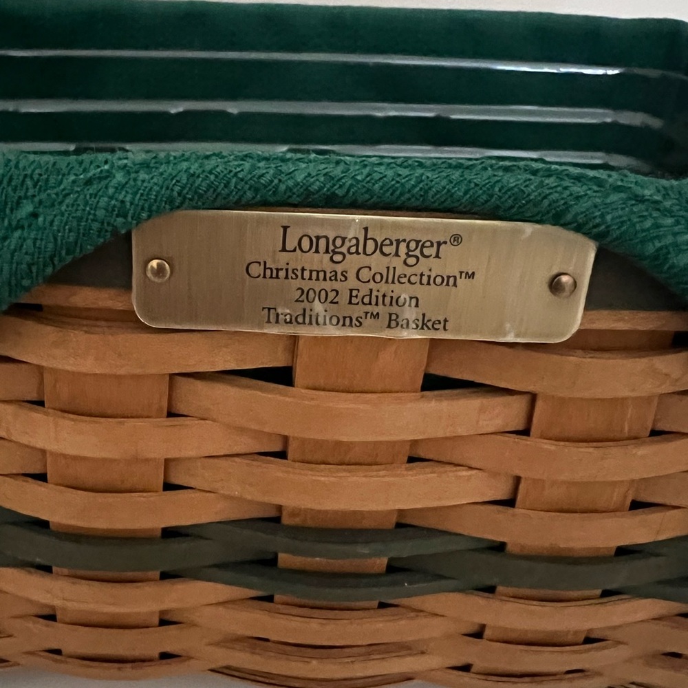Longaberger Christmas Collection 2002 Edition Traditions Basket - Picture 2 of 8